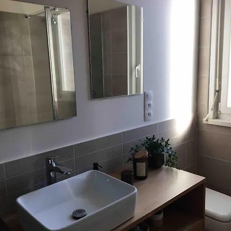 Дом отдыха Maison Cannelle 400 M De La Gare Et 800 M Du Centre-ville *